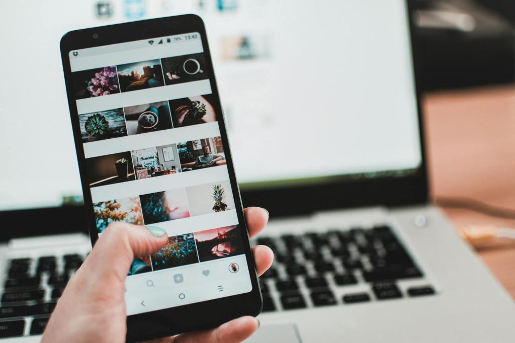 Screen Time Guilt? How to Balance Tech and Quality Family&nbsp;Time